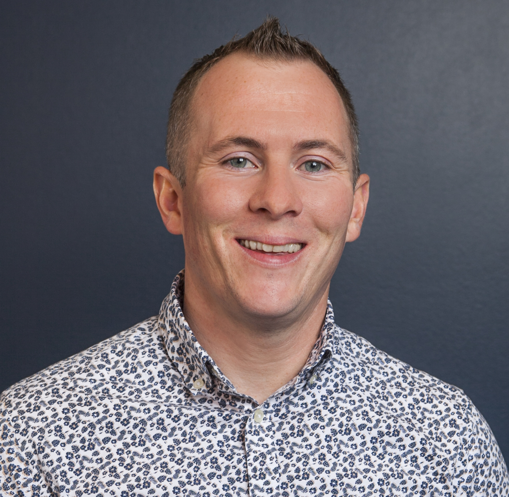 Profile picture for user Adam Vinter